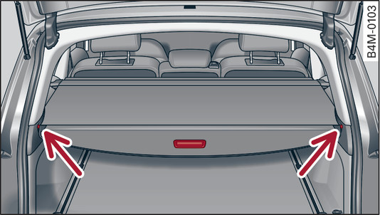 Fig. 73 Luggage compartment: Cover hooked into place